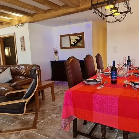 Dom Peyreton Prestige Set In A Charming Wine * Villegouge