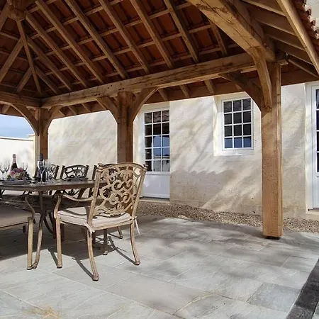 Holiday home Dom Peyreton Prestige Set In A Charming Wine Villegouge