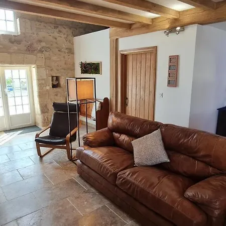 Dom Peyreton Prestige Set In A Charming Wine Holiday home