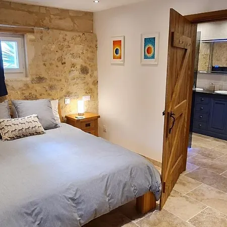 Dom Peyreton Prestige Set In A Charming Wine Ferienhaus Villegouge